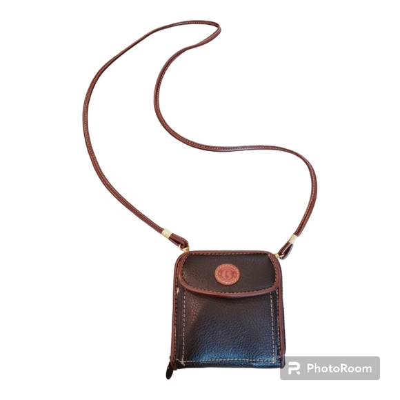 Vintage Purse with built in wallet and card slots - Picture 2 of 7